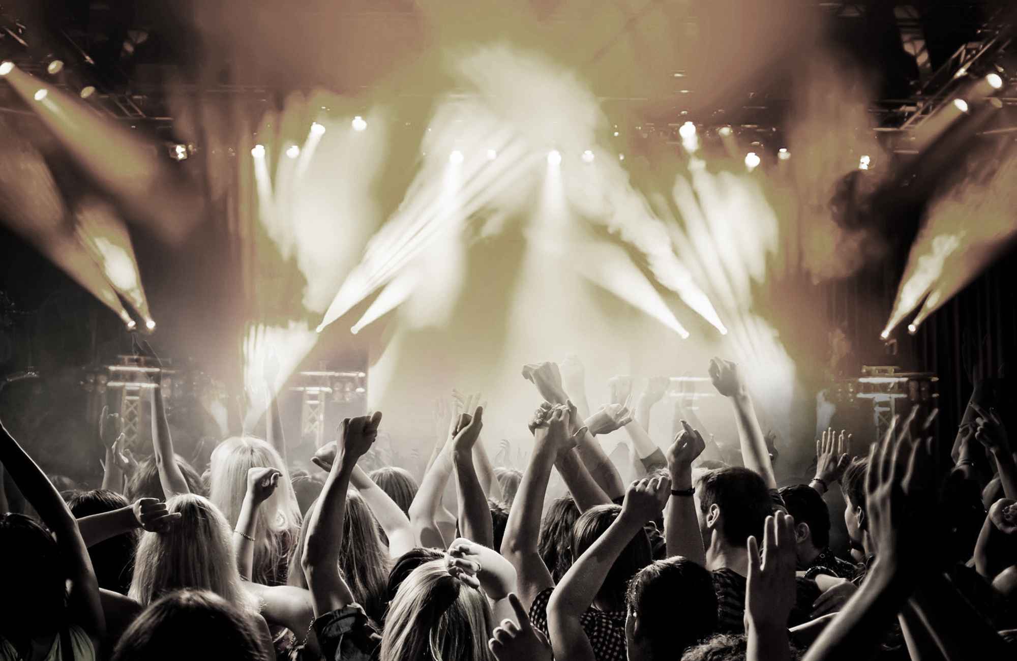 Profi DJ, professioneller DJ, hauptberuflicher DJ, Event DJ, Hochzeits DJ